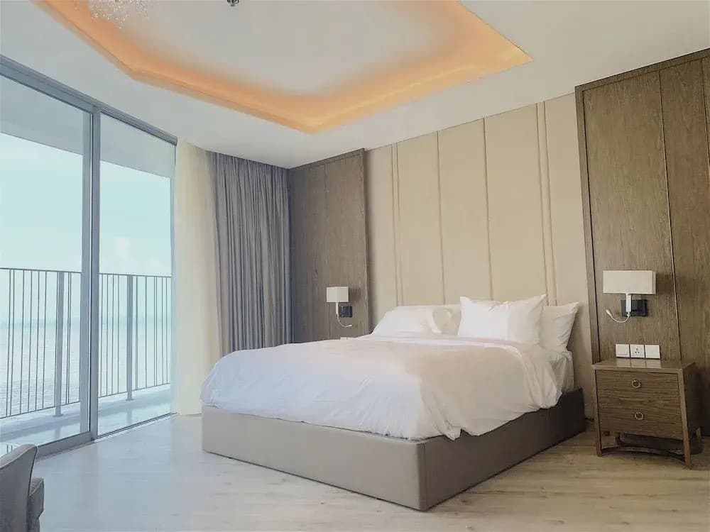 CC Panorama Hotel - photo 4
