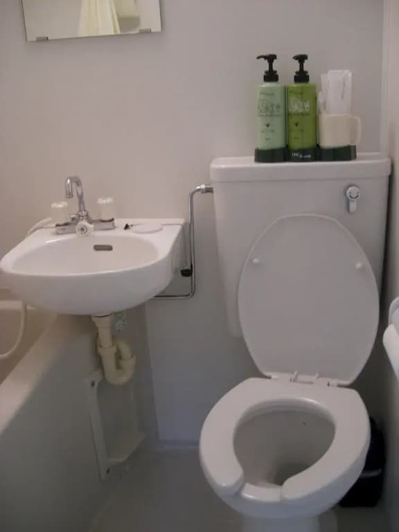 Shinjuku East Hotel - photo 10
