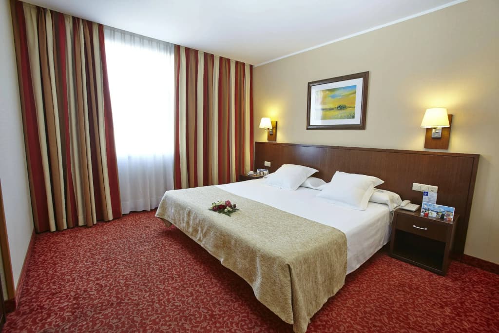 Leonardo Hotel Barcelona Gran Via - photo 2