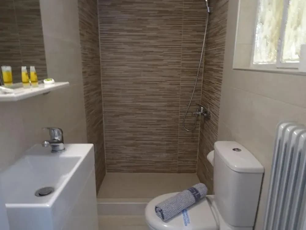 Lovely renovated studio - photo 6
