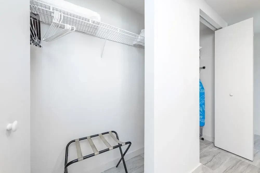 Bluebird Suites Downtown Brickell - photo 5