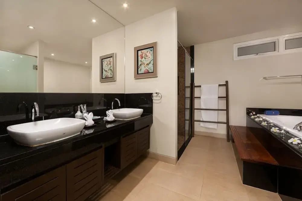 Serenity Grand Seaview Suite - photo 10
