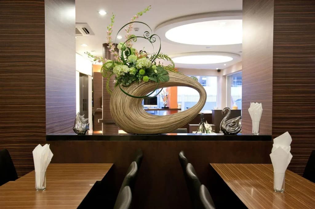 Arawana Express Phromphong Hotel - photo 2