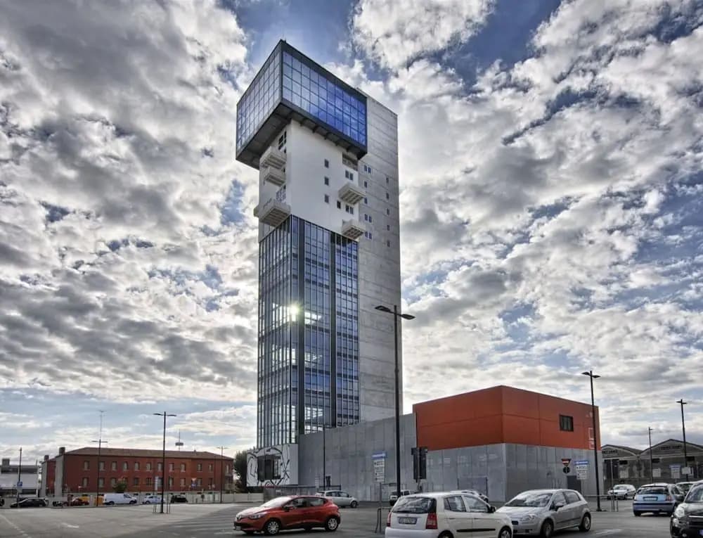 Htm Hybrid Tower Mestre by Halldis - photo 1