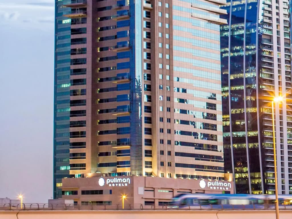 Pullman Dubai Jumeirah Lakes Towers - Hotel & Residence - photo 1