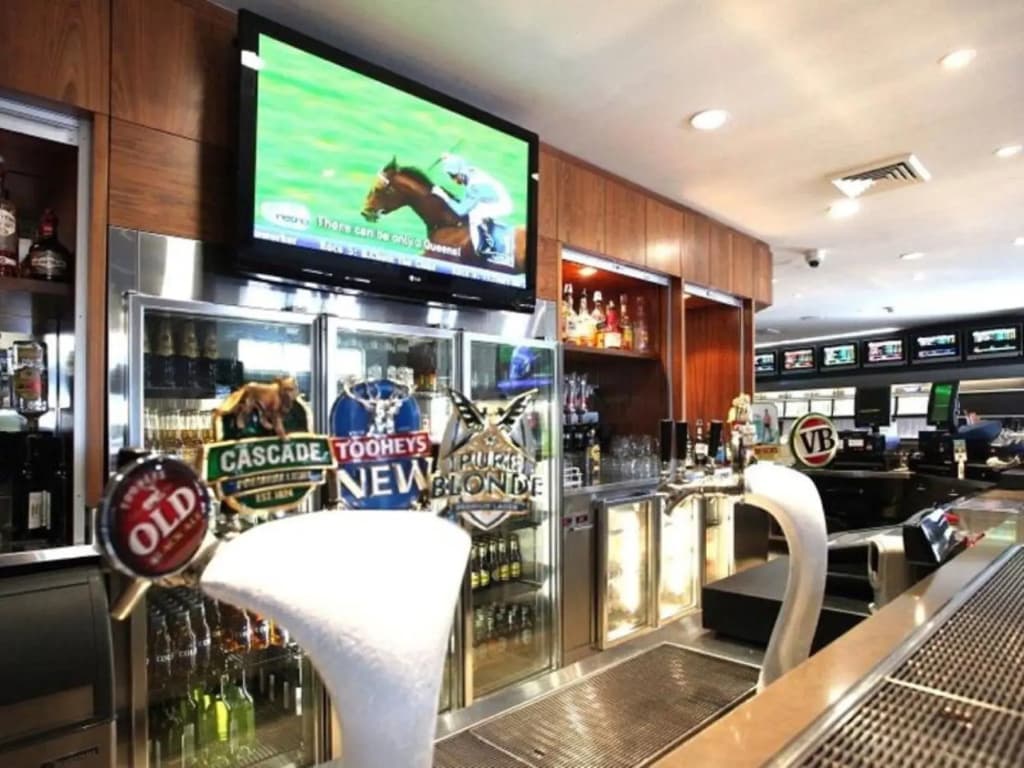 Royal Hotel Randwick - photo 11