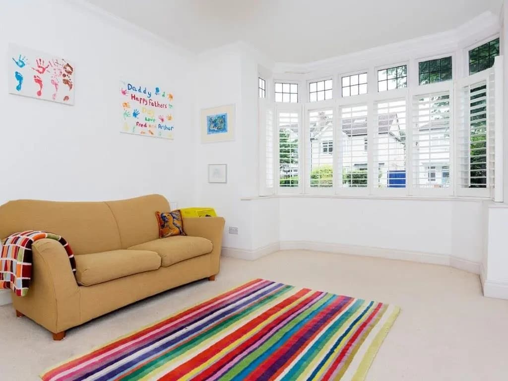 Veeve  4 Bed House On Emlyn Road West London - photo 4