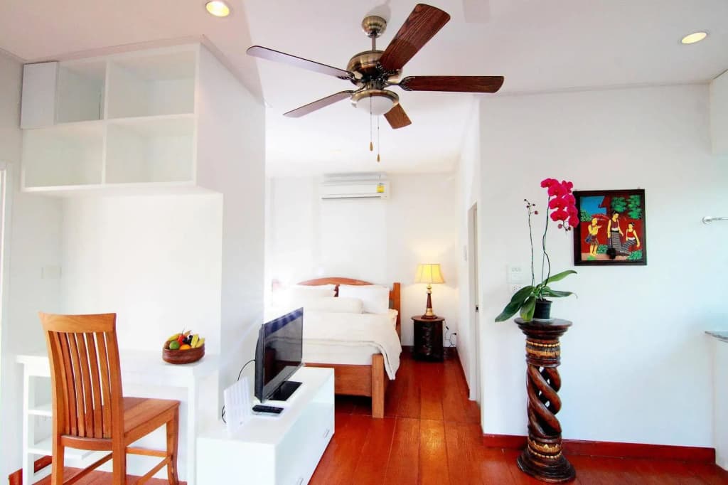 Apartment Sojourn - photo 2