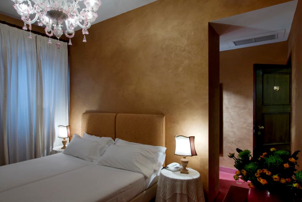 Hotel Columbia - photo 4