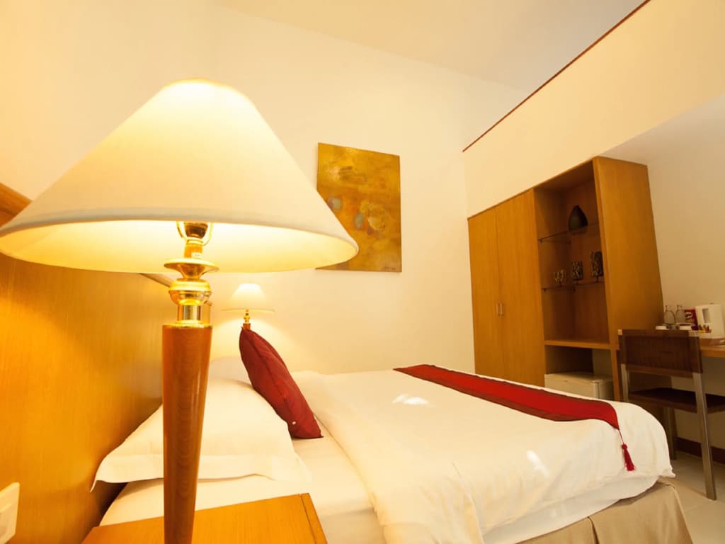 Nern Chalet Beachfront Hotel - photo 4