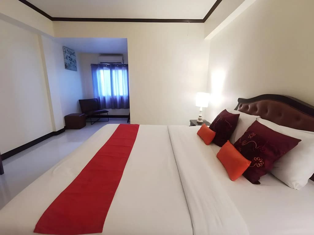 Thana Hotel & Guesthouse - photo 16