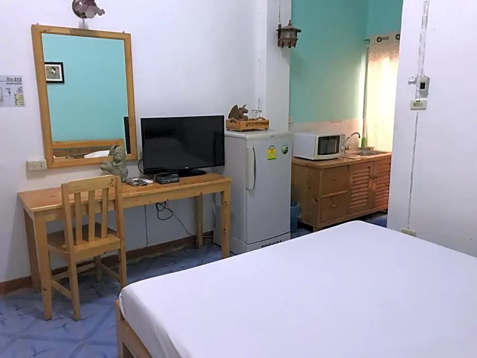 Apinya Court - photo 17
