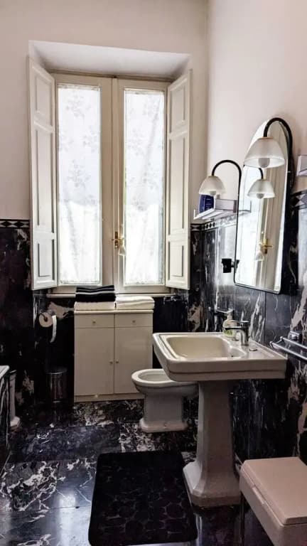 Beautiful 2-bed Apartment in Roma - photo 7