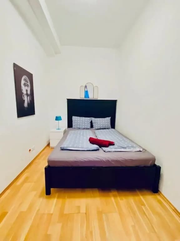 2BR Apartment Close to Stadthalle - photo 7