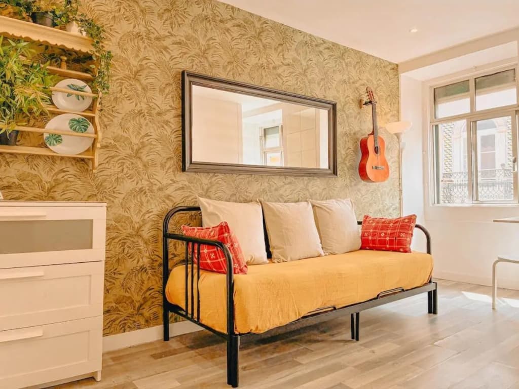 Charming Local Flat Near Sao Bento Palace - photo 8