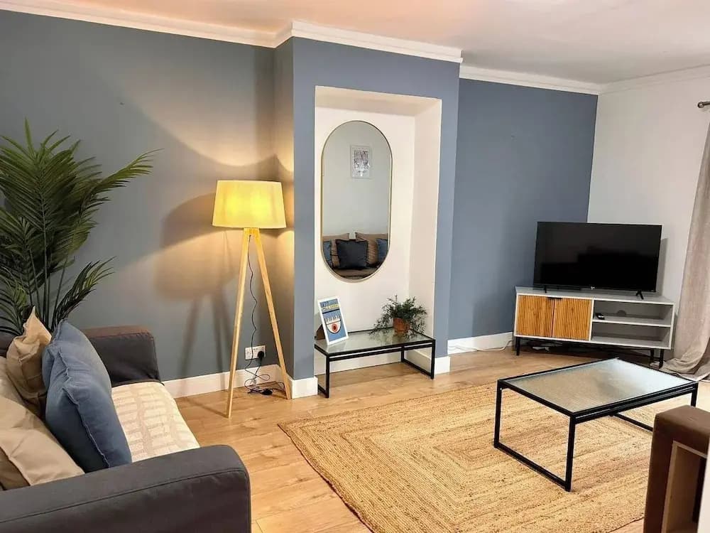 Spacious 3-bed House With car Park Near Heathrow - photo 8