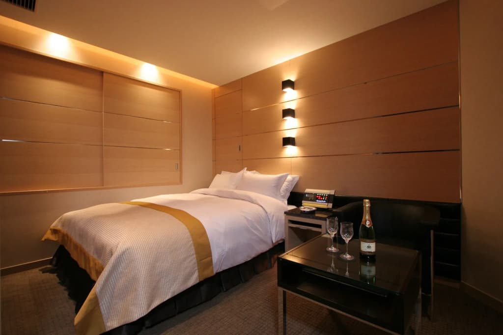 Hotel The Glanz - photo 3