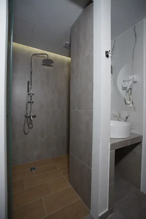 Tip Top Suites - photo 46