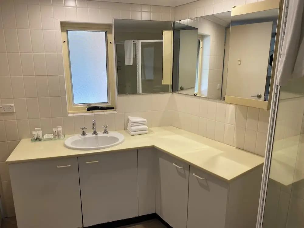 Wahroonga Furnished Apartments - photo 8