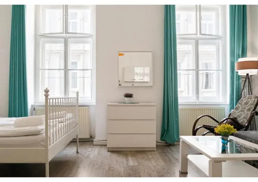 Elegant 1BR Apt. - Great for Long Stays - photo 5