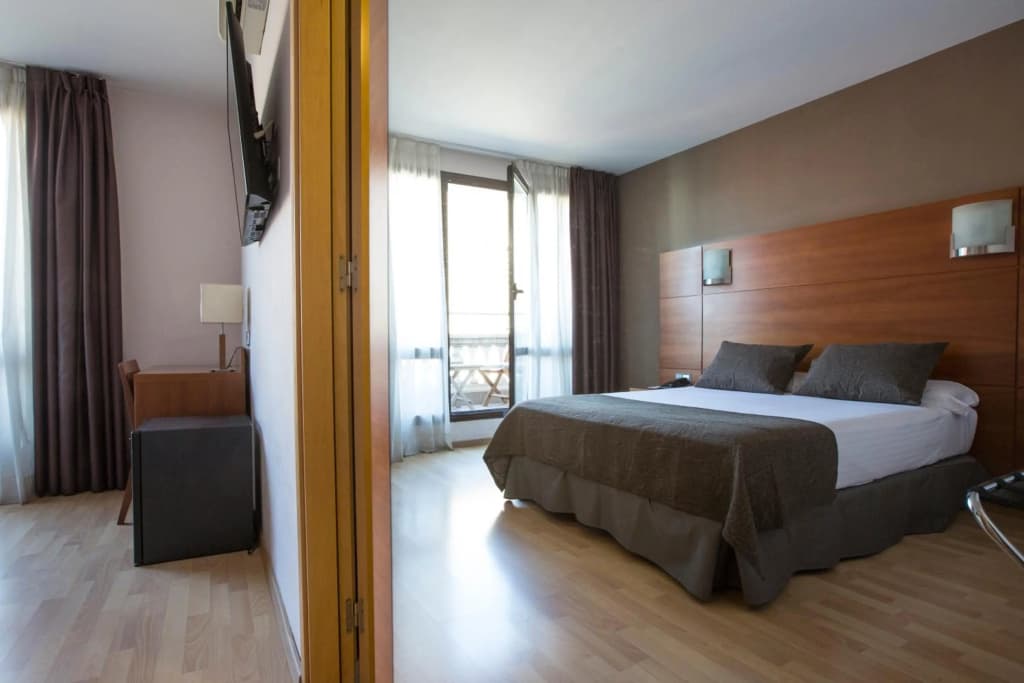 Hotel Via Augusta - photo 48