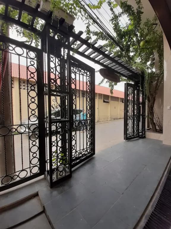 Goplus Hotel Apartment - photo 17