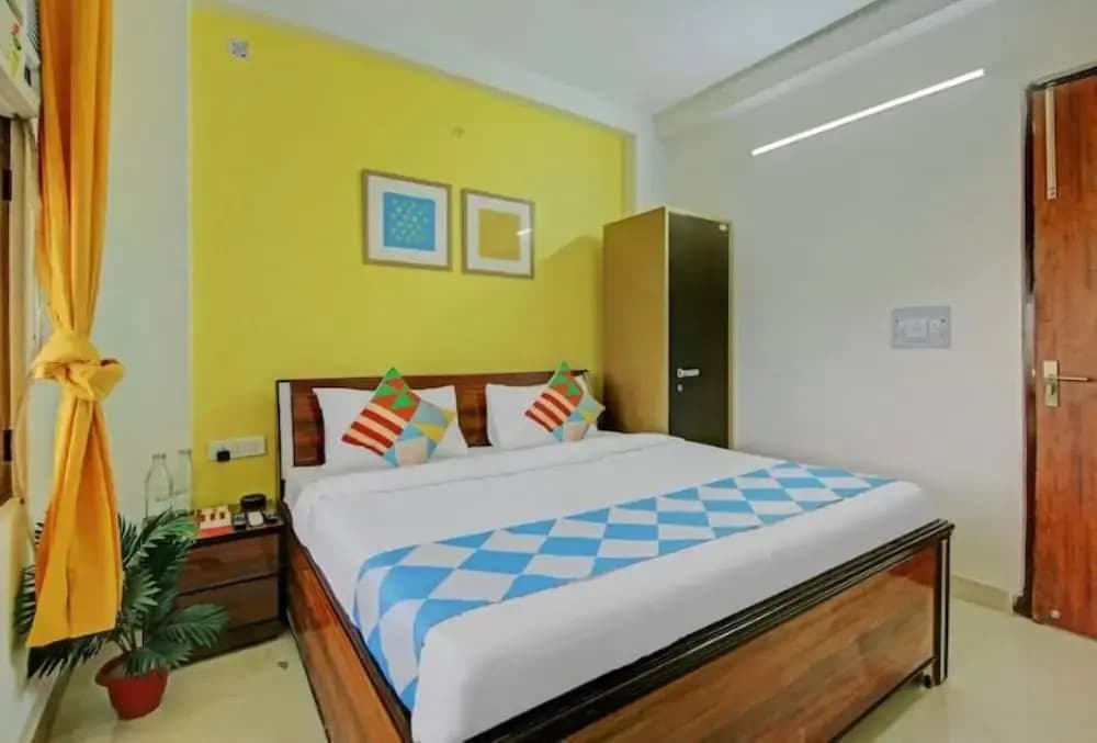 Green Orbit Hotel - photo 8