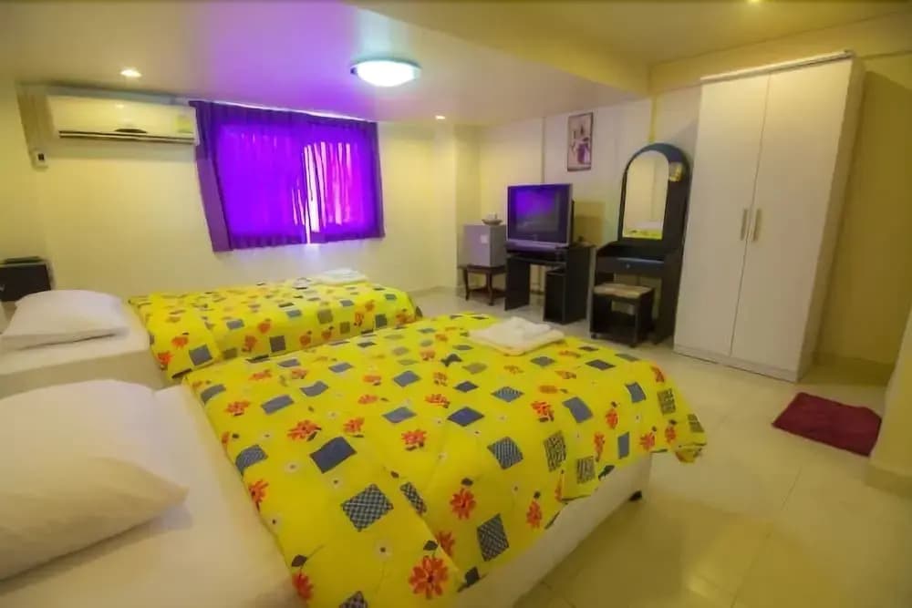 HK Residence - photo 3