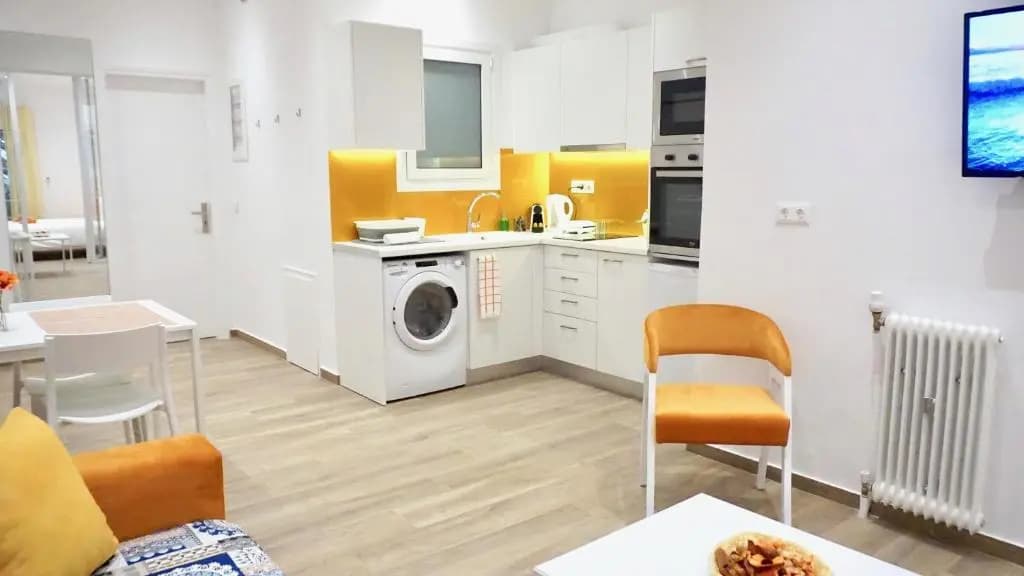 Spacious Peaceful Studio with Garden Patio - photo 4