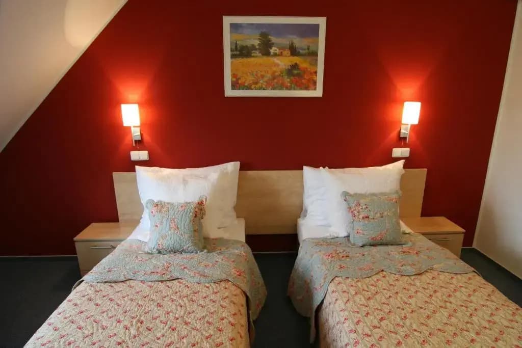 Hotel Chvalska Tvrz - photo 3