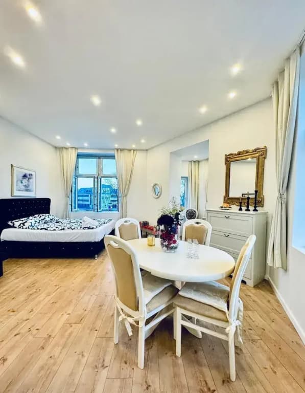 Spacious 3BR Near Kaufpark Alterlaa - photo 23