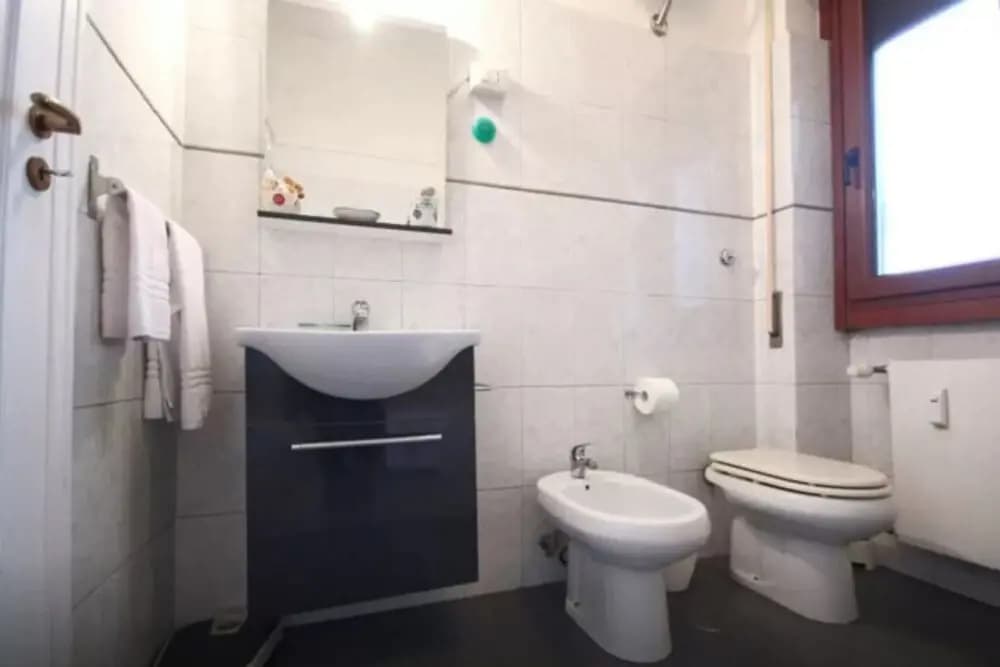 Robi's 1 Bed in Superb Location! - photo 9