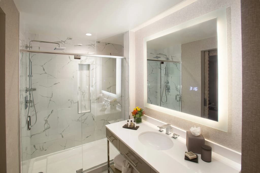 The Delaney Hotel - photo 32