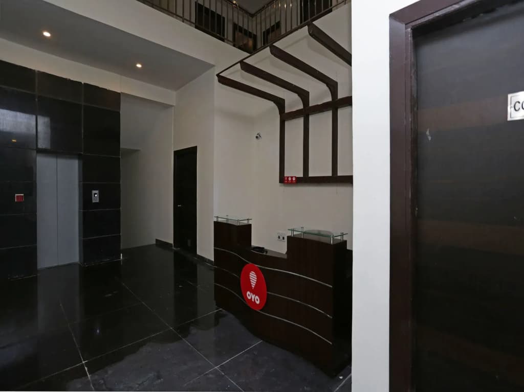 OYO 12171 Hotel Sky View - photo 11