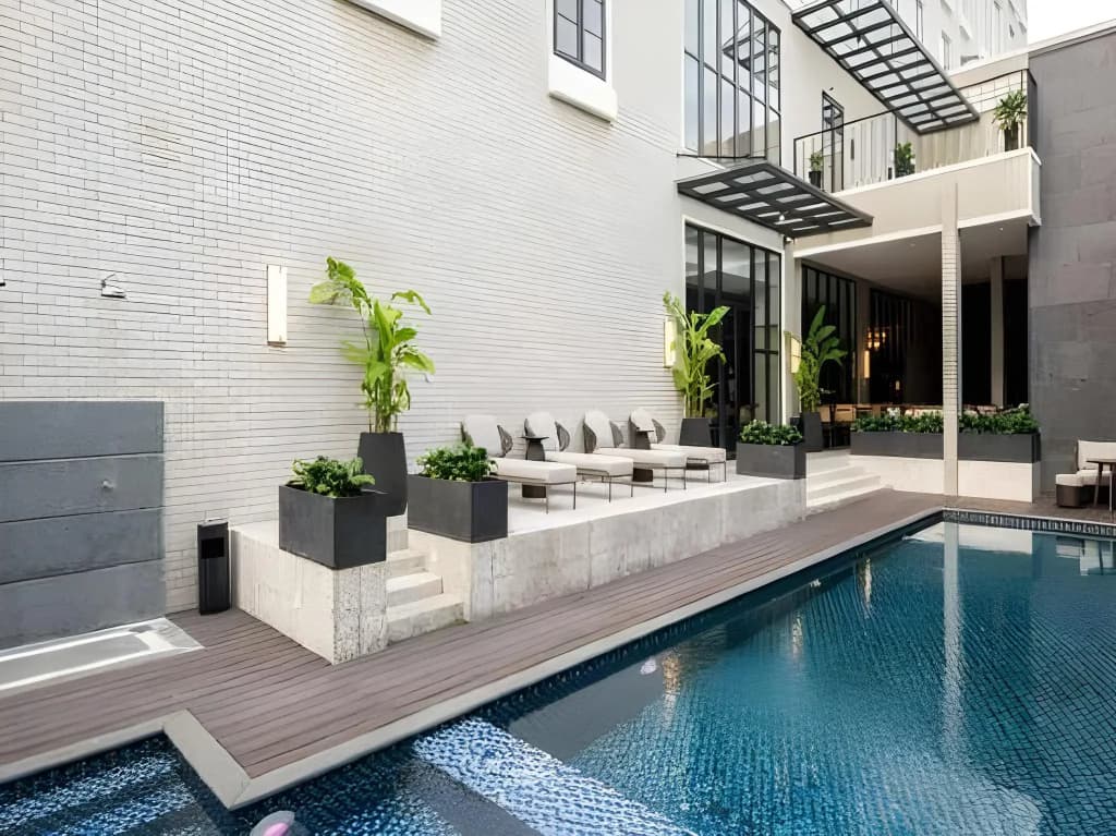 Maia Hotel Jakarta - photo 11