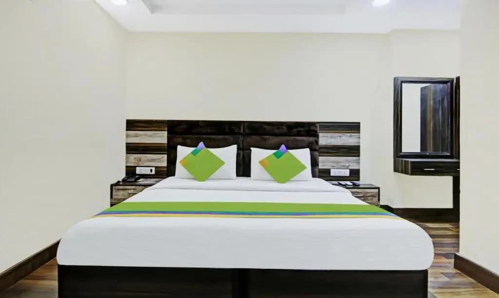 Hotel Singh Continental - photo 13
