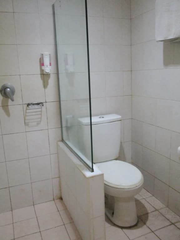 Hotel Maxim Kwitang Jakarta - photo 9