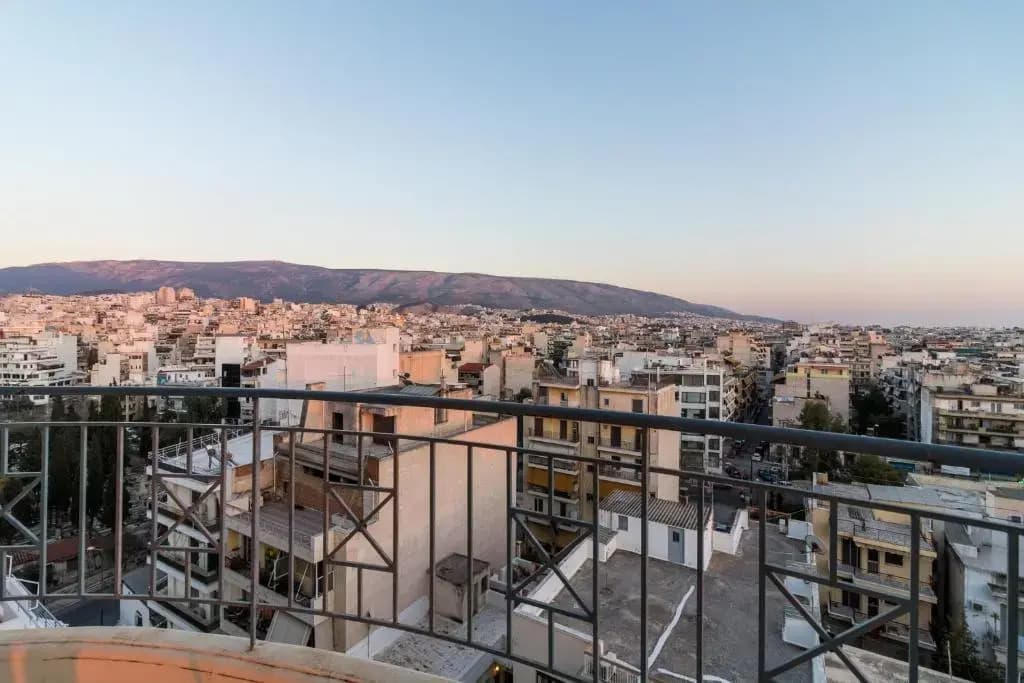 Renovated 3 bedroom apt with Acropolis View - photo 6