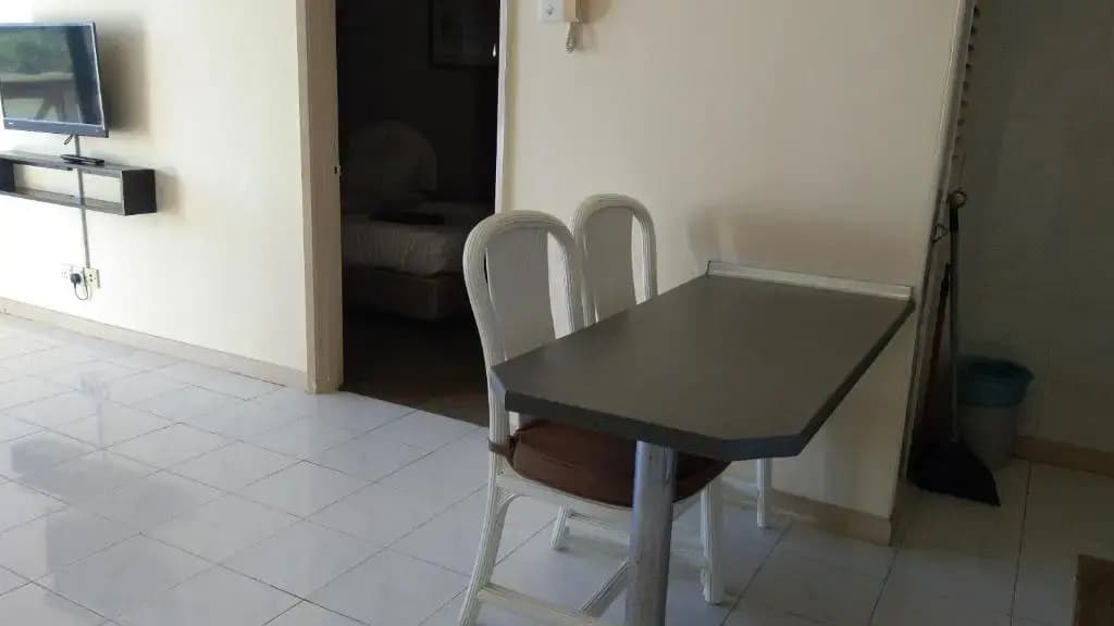 OYO Home 90533 Nomadic Town Condo - photo 11