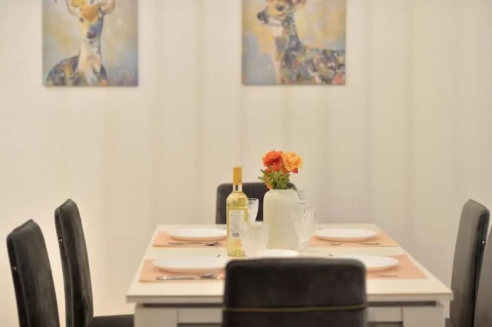 GTD8210 - Acropolis Cozy Apt. - photo 11