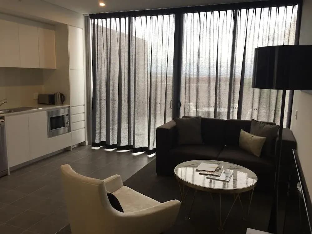 Top Level Large One Bedroom Apartment - photo 3