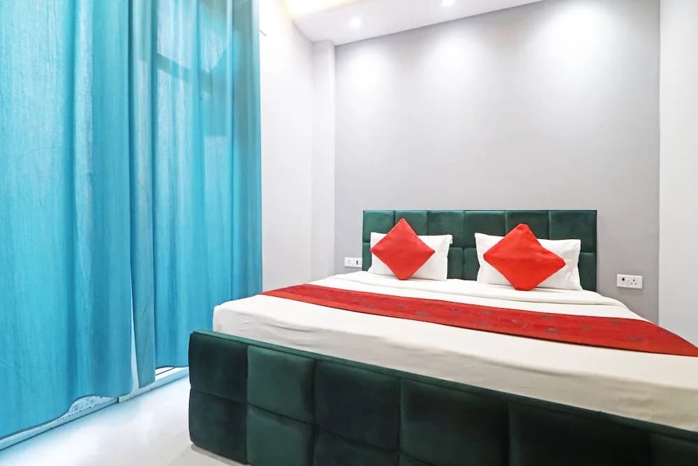 Twamev Rajouri garden by The Arrow - photo 9