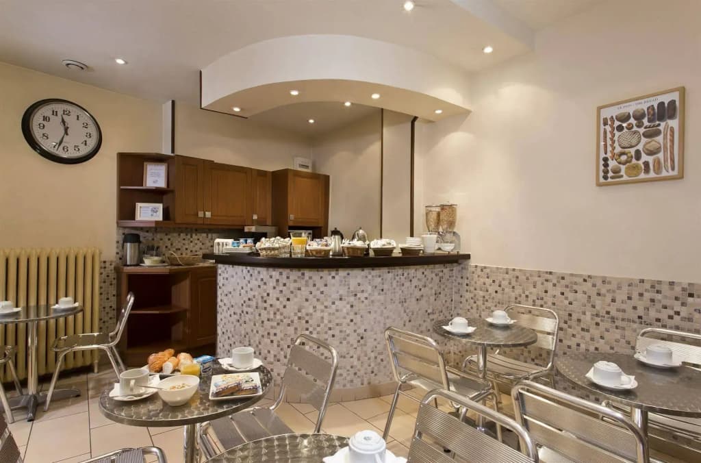 Merryl Hotel - photo 14