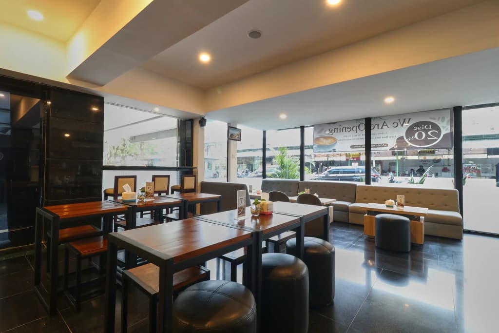 Coin's Hotel Jakarta - photo 23