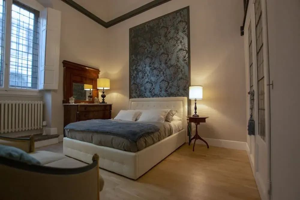 Flora Historical Luxury House - photo 2