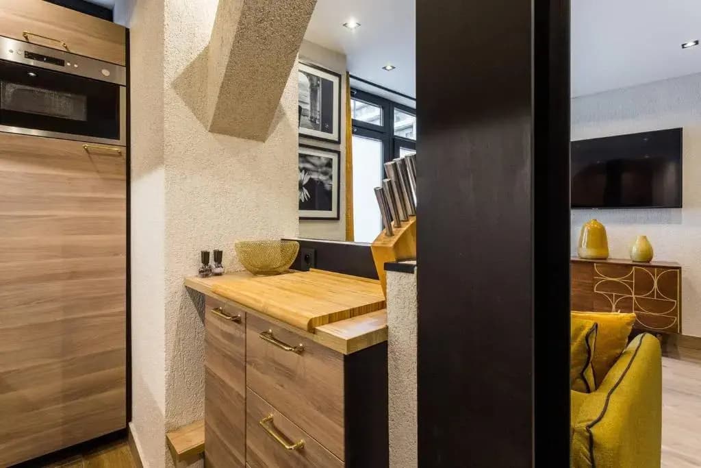 Home Suite Home Panthéon Port-Royal 2BR - photo 9