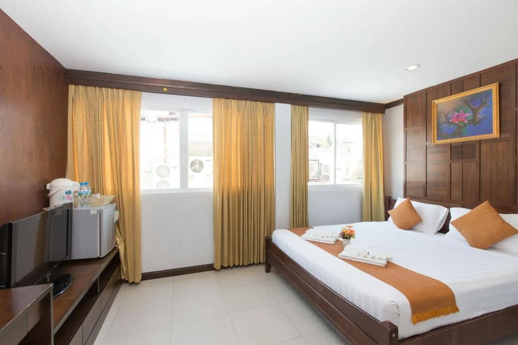 Time Out Hotel Beach Front - photo 31