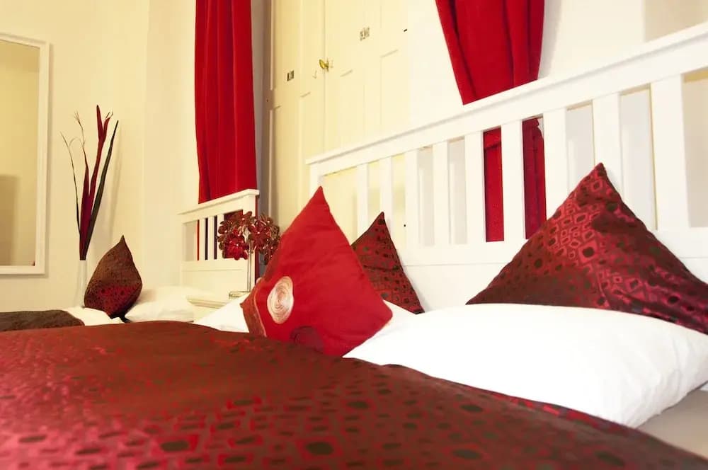 Cherry Charm Apartment - photo 5