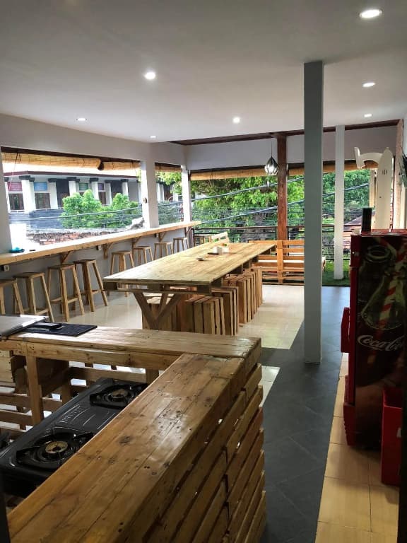 Nine Dollar Hostel - photo 13