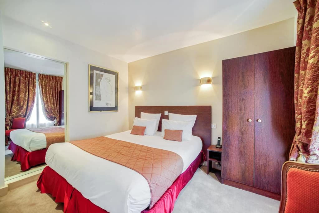 Queens Boutique Hotel - photo 15